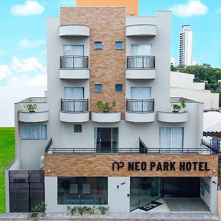 Neo Park Hotel Maringá Екстериор снимка