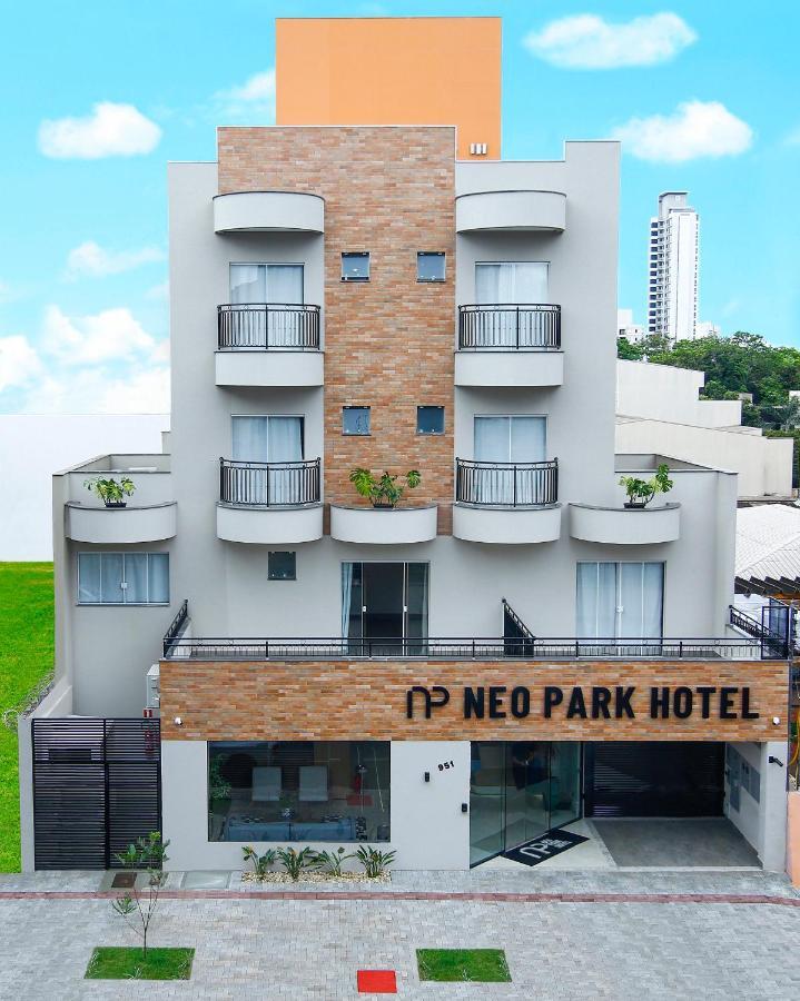 Neo Park Hotel Maringá Екстериор снимка